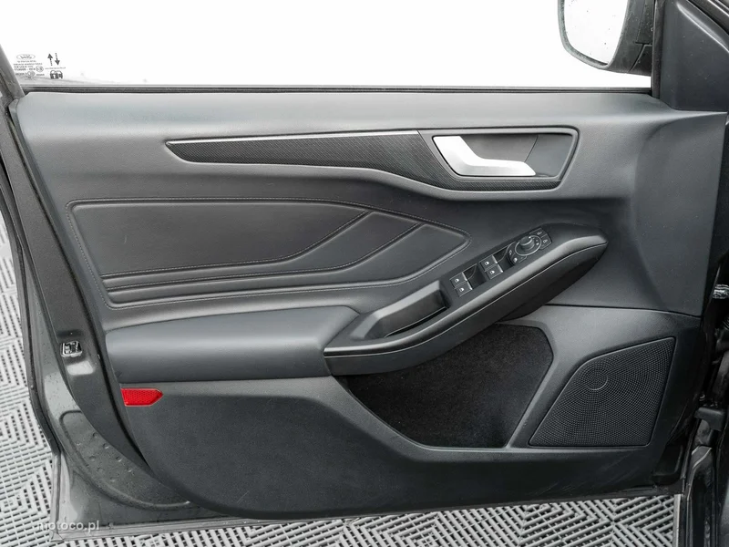 Ford Focus IV 12