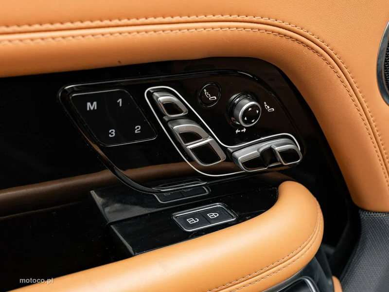 Land Rover Range Rover 12