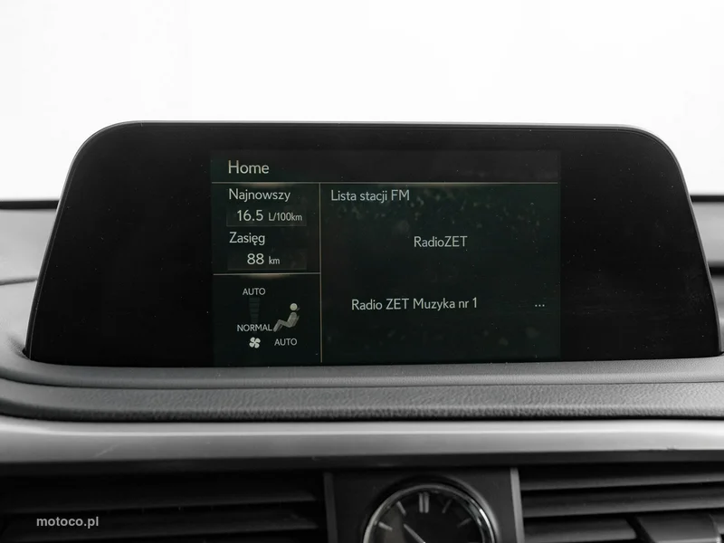 Lexus RX 23