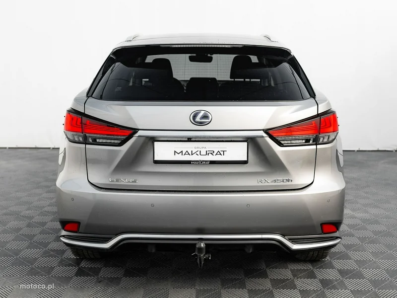 Lexus RX 9