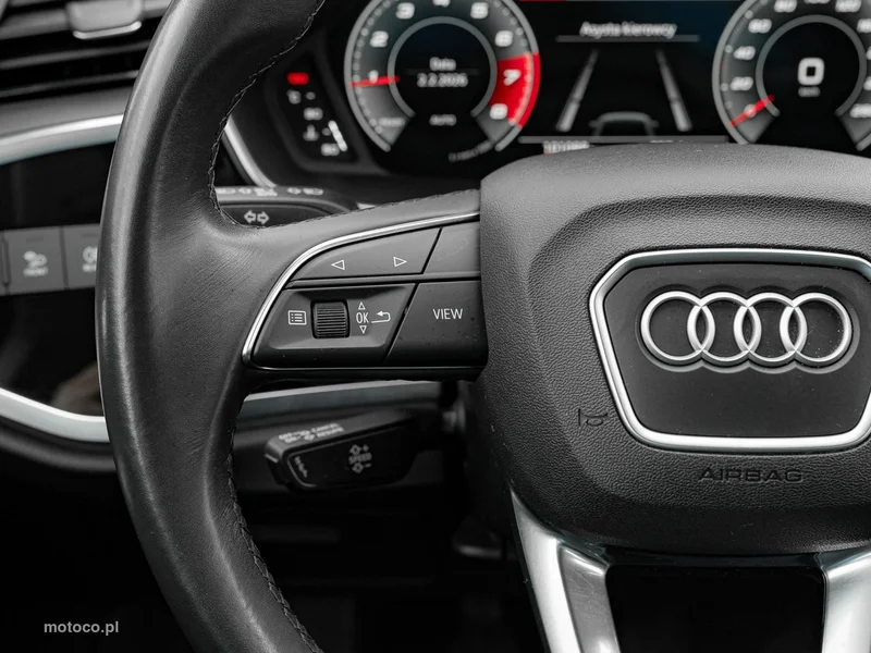 Audi Q3 F3 16