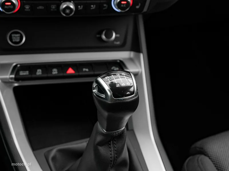 Audi Q3 F3 19