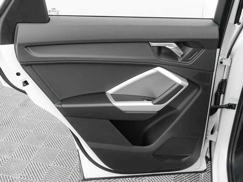 Audi Q3 F3 27