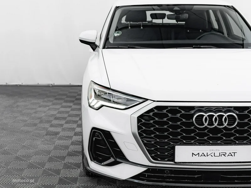 Audi Q3 F3 8