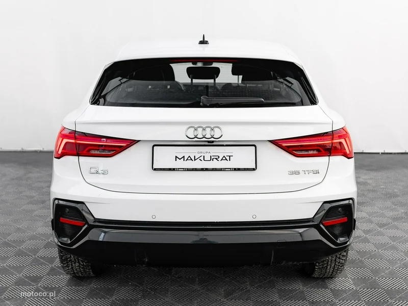Audi Q3 F3 10