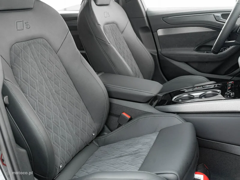 Audi A6 C8 29
