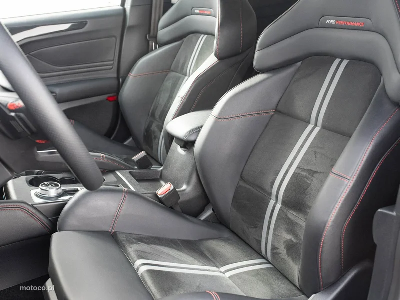 Ford Focus IV 12
