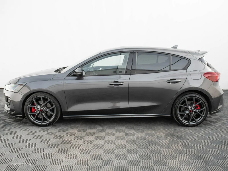Ford Focus IV 8
