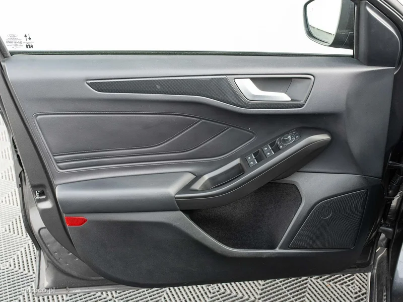 Ford Focus IV 10
