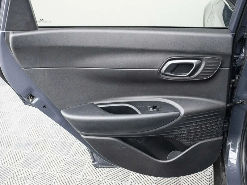 Hyundai BAYON 21