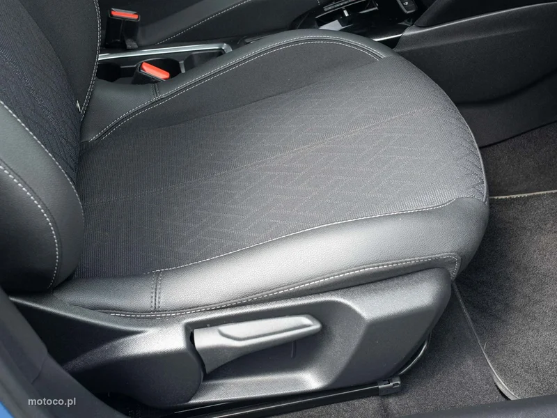 Opel Corsa F 28