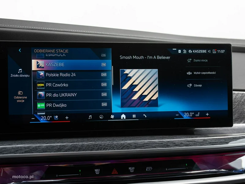 BMW Seria 7 G70 740 17