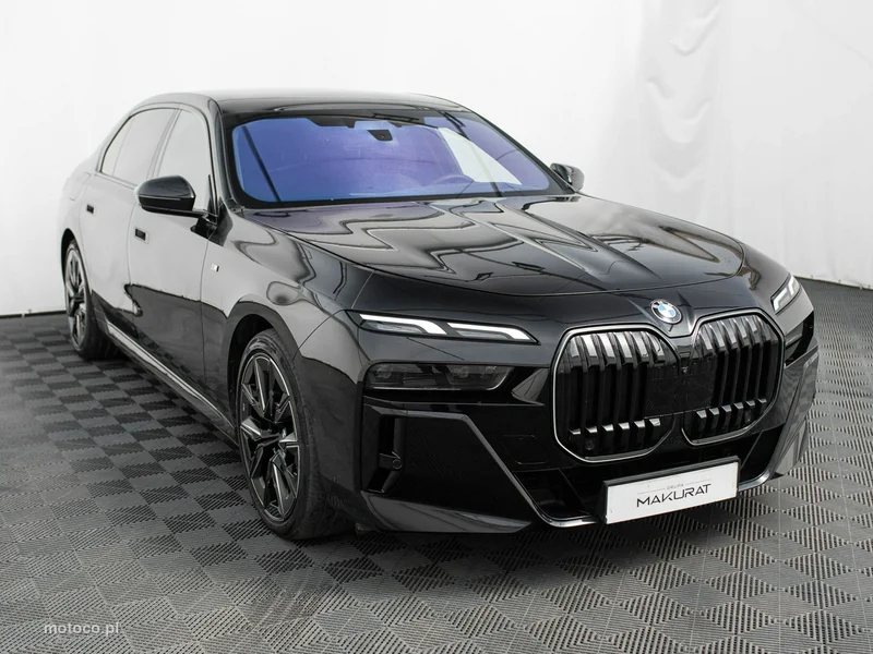 BMW Seria 7 G70 740 3