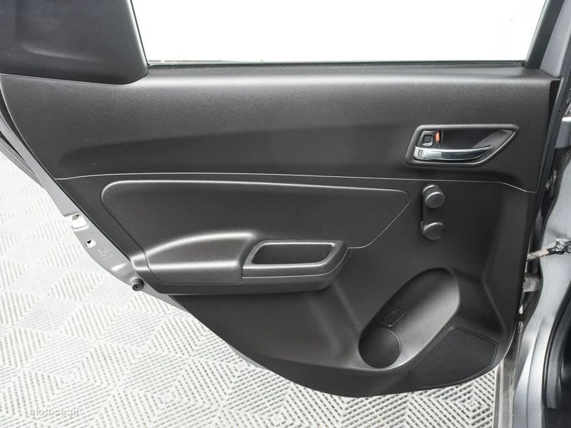 Suzuki Swift 19