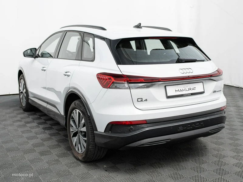 Audi Q4 e-tron 4