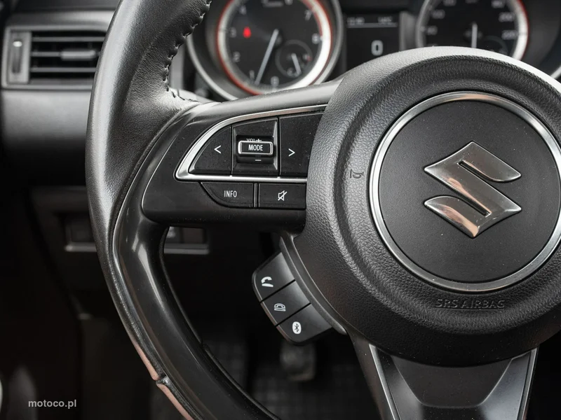 Suzuki Swift 13