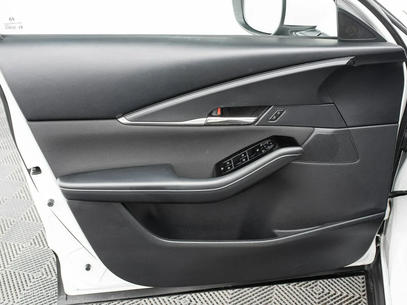 Mazda CX-30 10