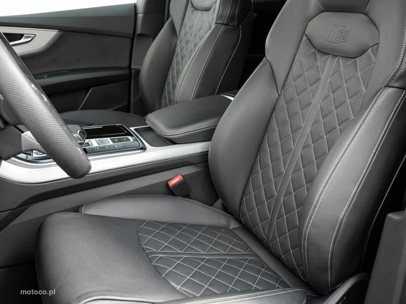 Audi Q8 4M 11