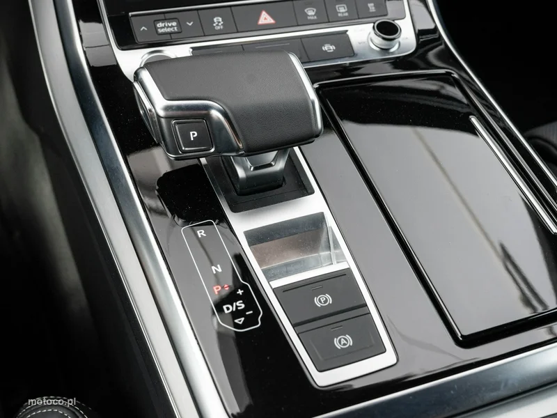 Audi Q8 4M 16