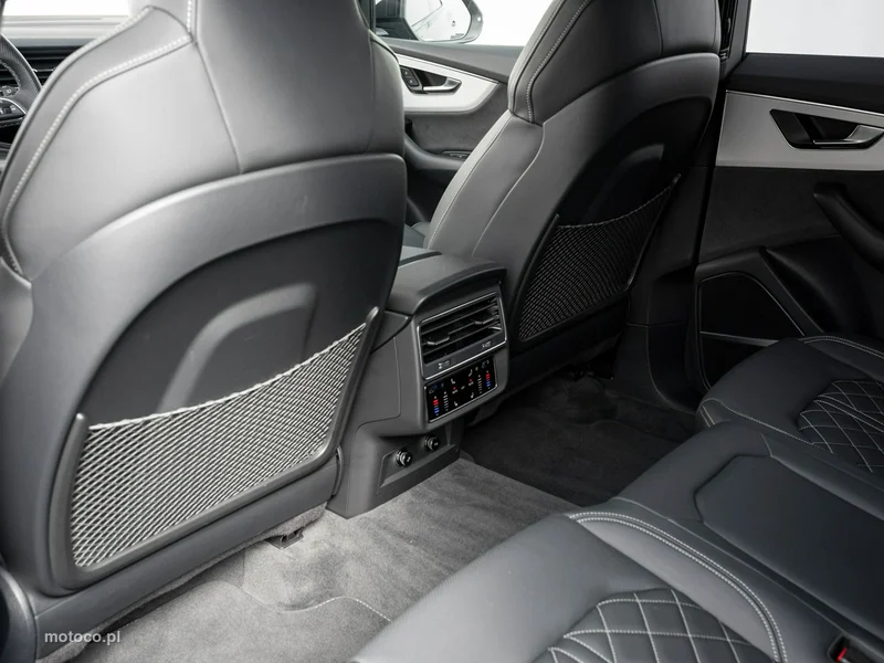 Audi Q8 4M 22