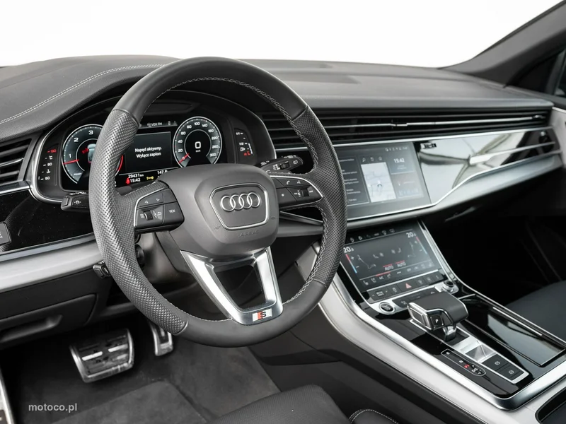 Audi Q8 4M 6