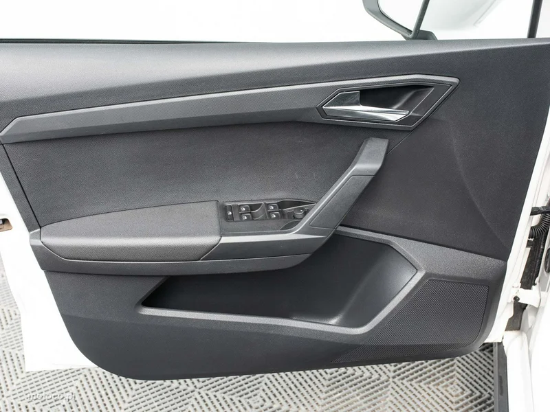 Seat Arona 9