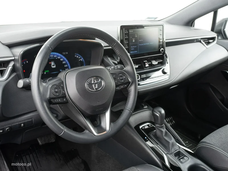 Toyota Corolla E210 6