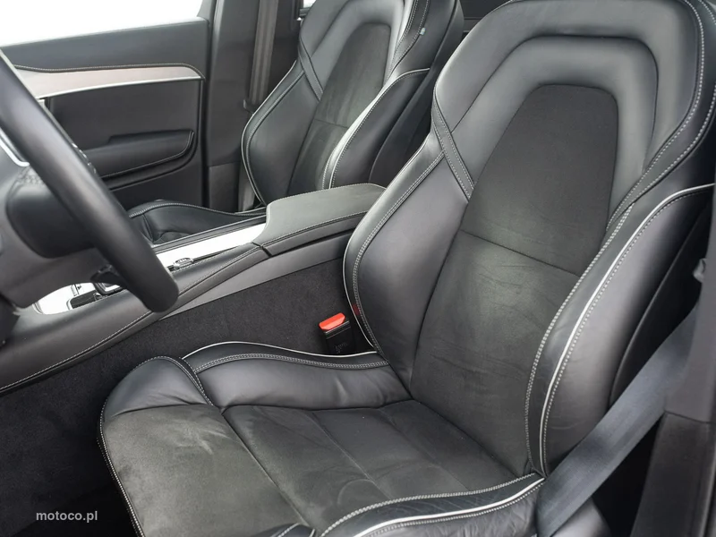 Volvo XC 90 11