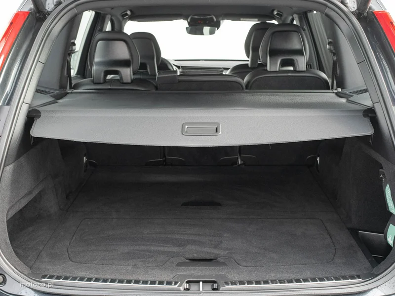Volvo XC 90 25
