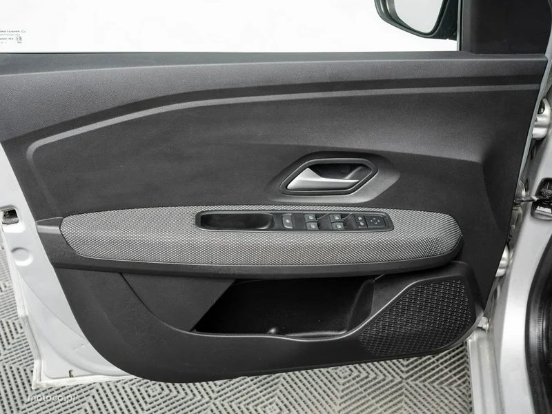 Dacia Sandero 8