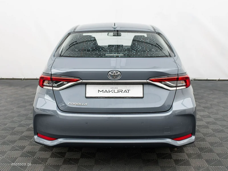 Toyota Corolla E210 8