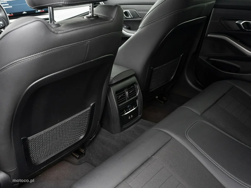 BMW Seria 3 G20 318 27