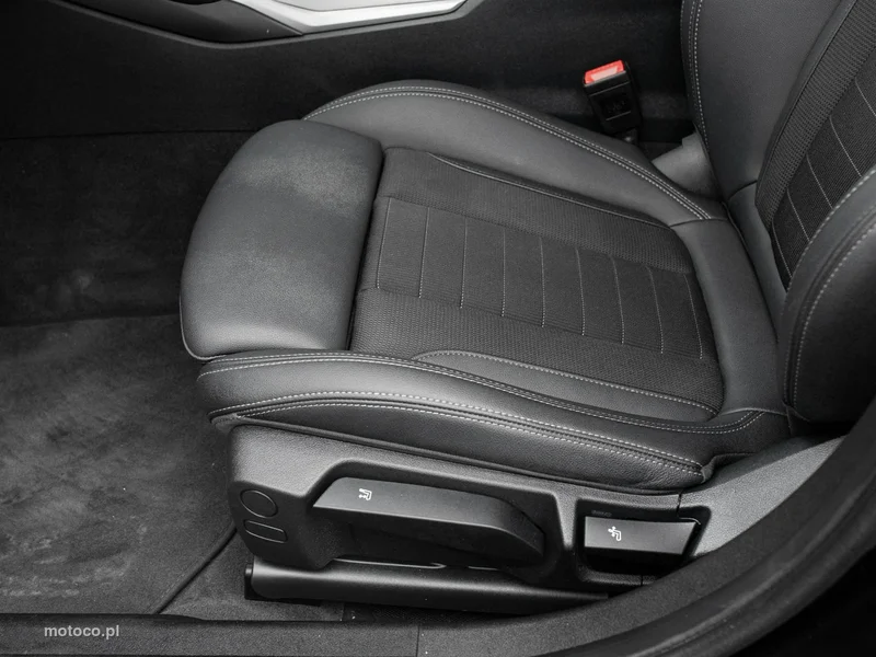 BMW Seria 3 G20 318 10