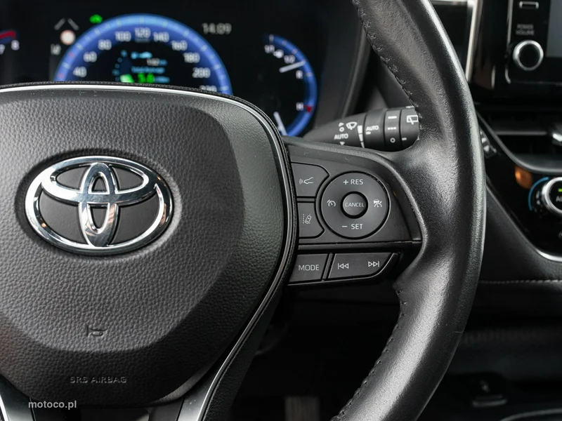 Toyota Corolla E210 14