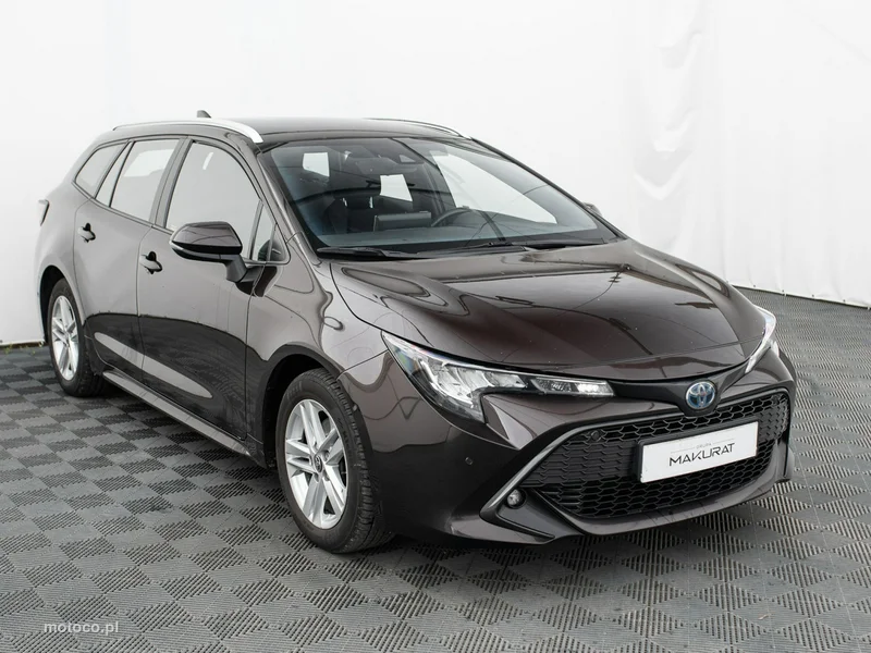 Toyota Corolla E210 3