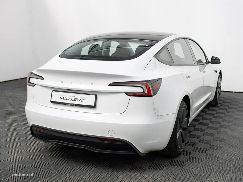 Tesla Model 3 5