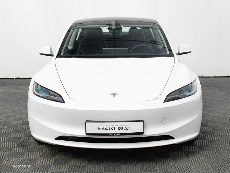 Tesla Model 3 7
