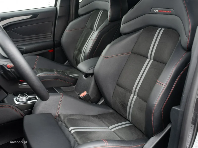 Ford Focus IV 11
