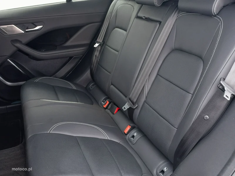 Jaguar I-Pace 24