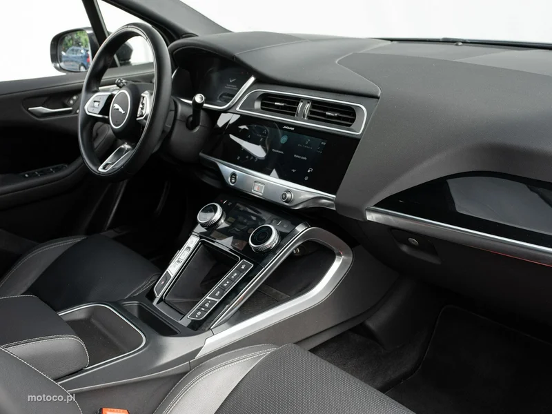 Jaguar I-Pace 30