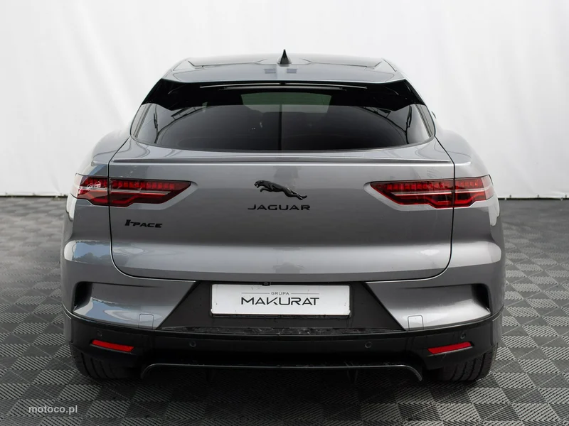 Jaguar I-Pace 8