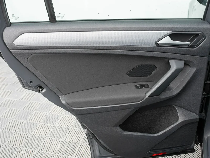 Volkswagen Tiguan AD 23