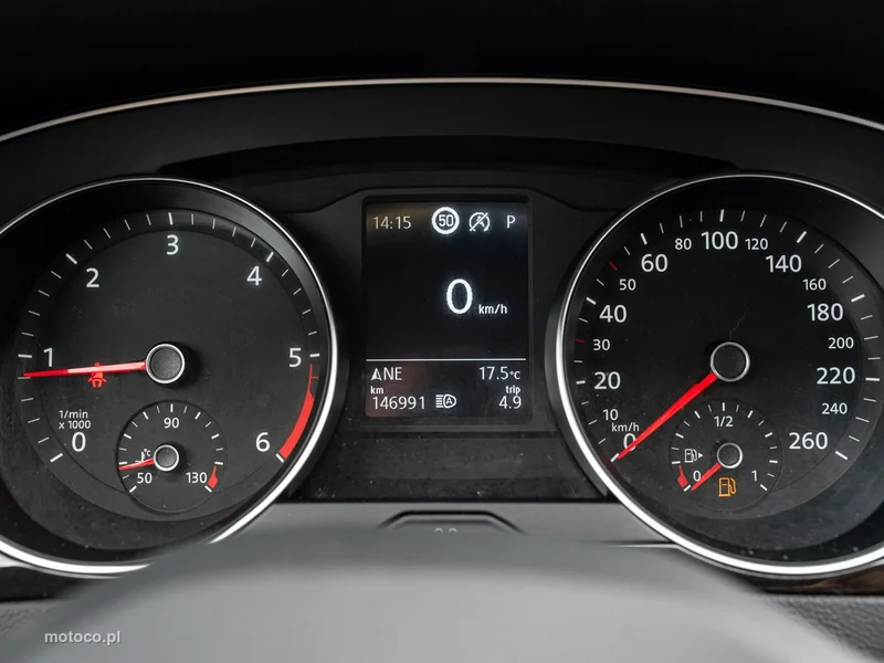 Volkswagen Passat B8 12