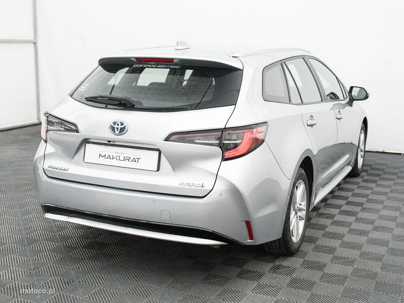 Toyota Corolla E210 5