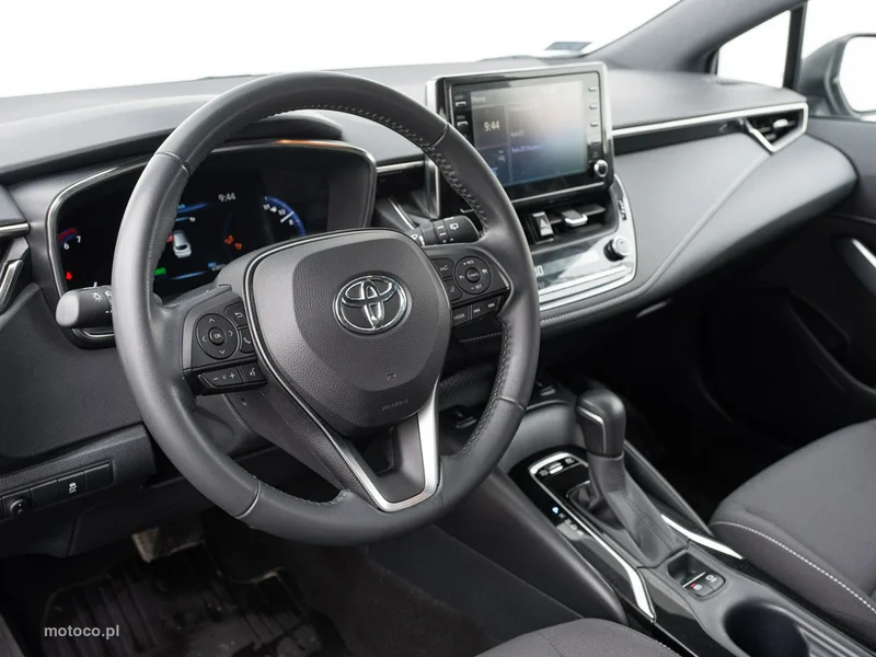 Toyota Corolla E210 6