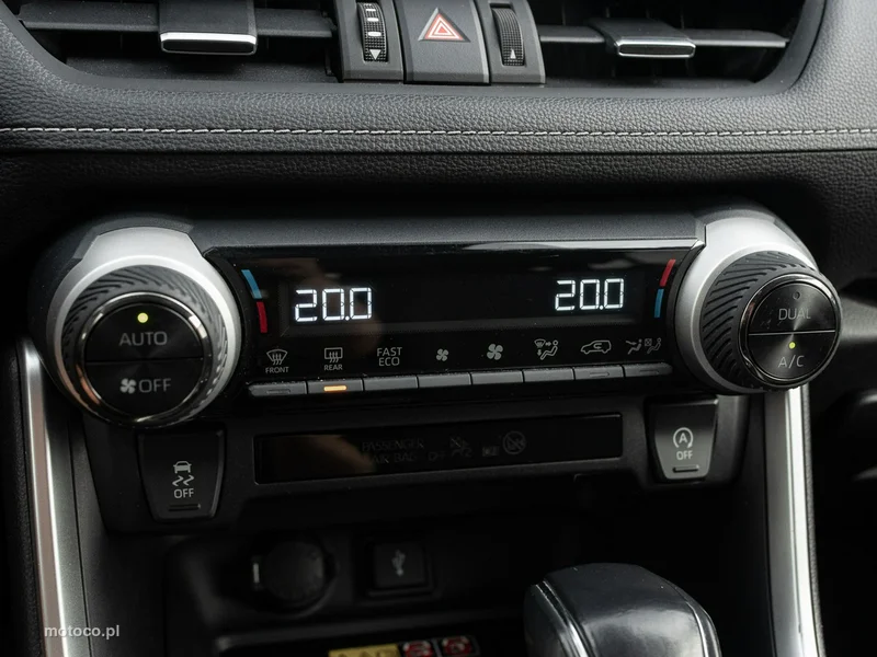 Toyota RAV 4 XA50 16