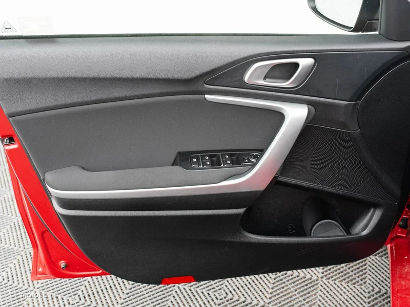Kia Cee'd 9