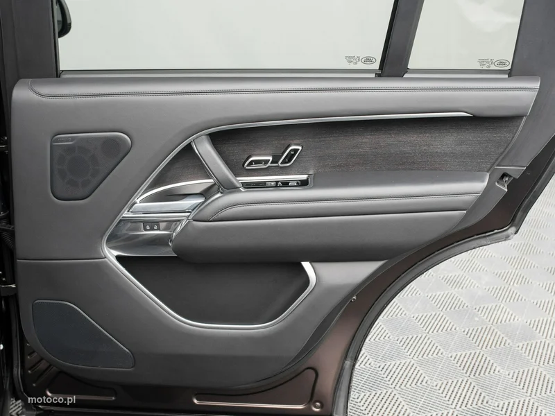 Land Rover Range Rover 24