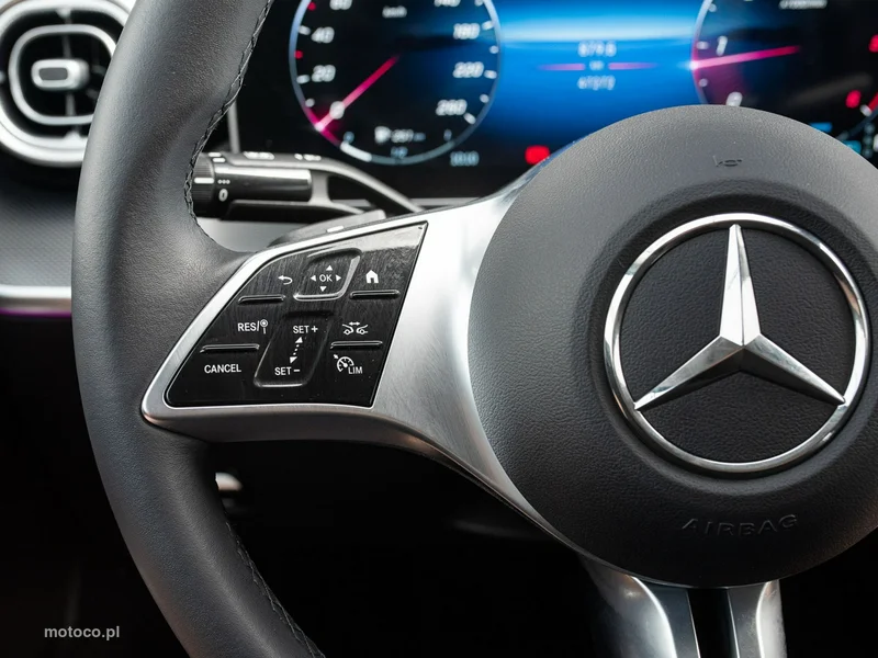 Mercedes-Benz Klasa C W206 C 220 13