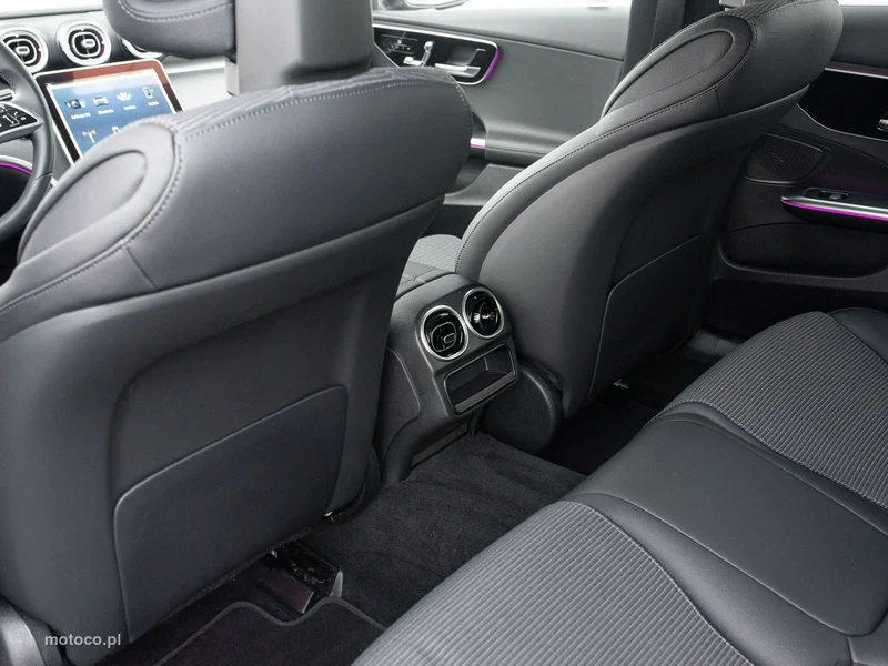Mercedes-Benz Klasa C W206 C 220 25